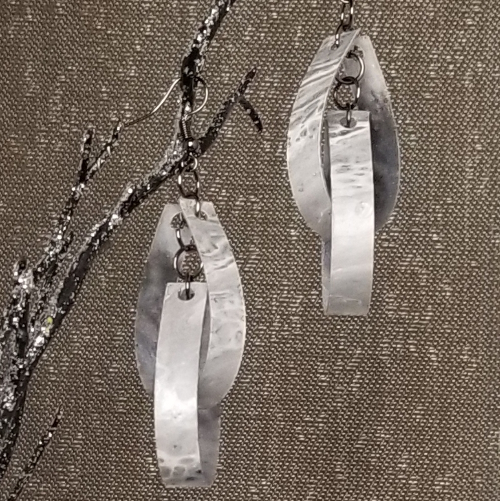 Double Loop Teardrop  - Argentum